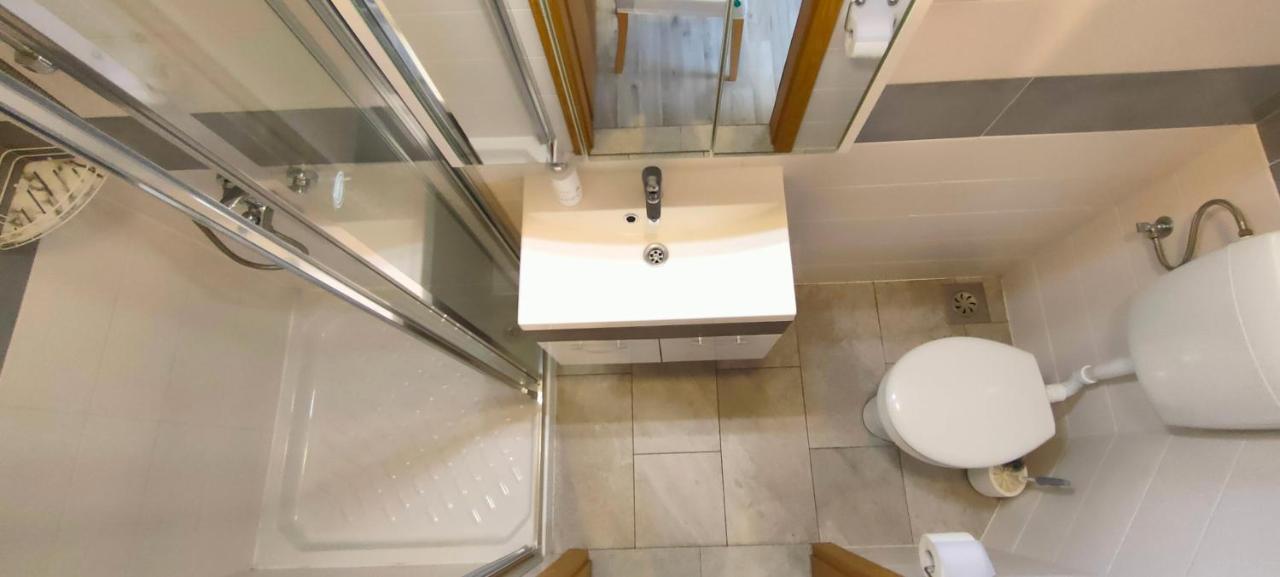 Apartma Gust Koper Apartman Kültér fotó